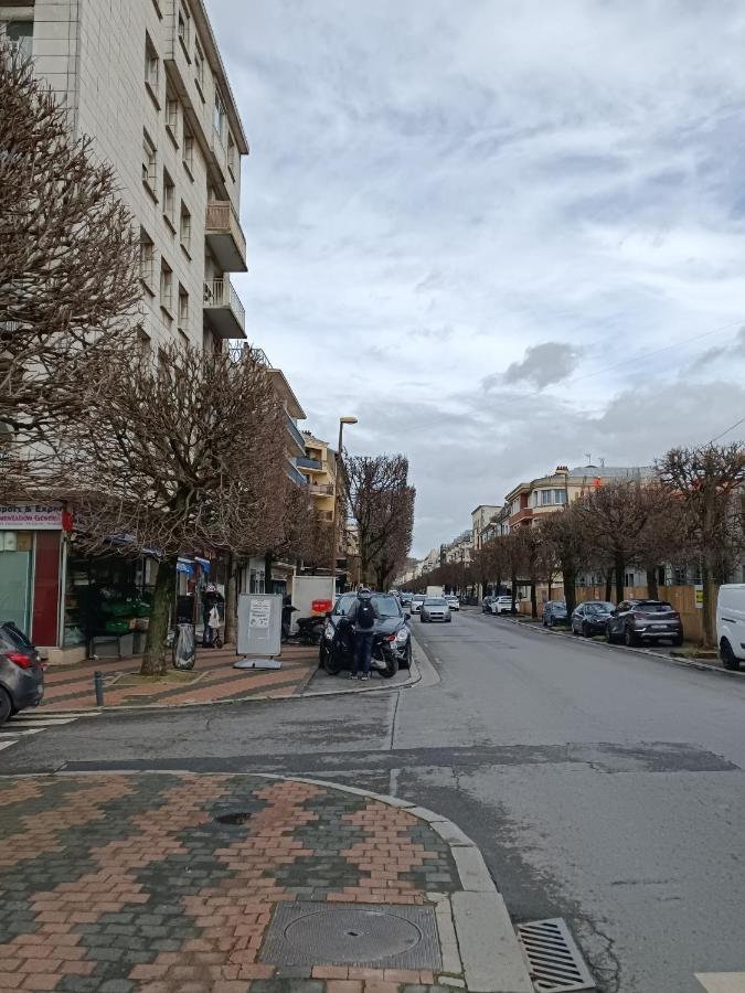 Chelles Centre Ville 2 Chambres Pres Des Bords De Marne 10 Minutes A Pieds De La Gare De Chelles-Gournay 5 Minutes De La Gare De Vaires-Sur-Marne 20 Minutes De Disneyland Jusqu'A 5 Couchages Possibles Zewnętrze zdjęcie